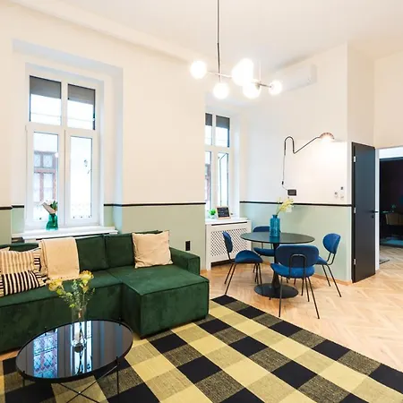 Apartment Luxury Peaceful By The St Stephen's Basilica Budapest