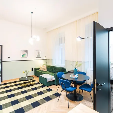 Apartment Luxury Peaceful By The St Stephen's Basilica Budapest